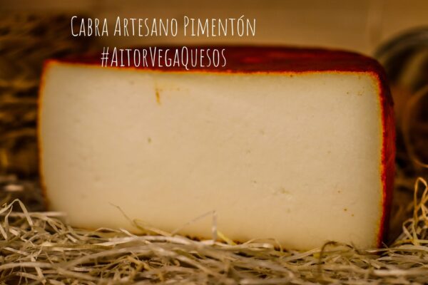 Queso De Cabra Artesano con Pimentón