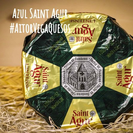 Queso azul Saint Agur pieza entera en su envoltorio original, Francia