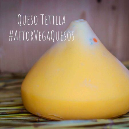 Queso Tetilla "Leche Cruda" (pieza entera) de Campo Capela