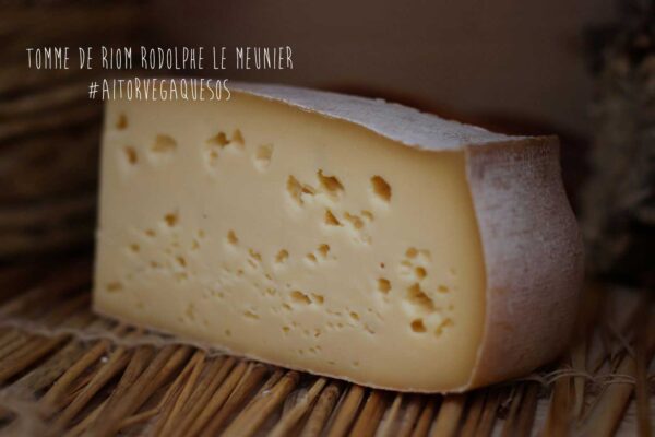 Queso Tomme De Riom Rodolphe Le Meunier