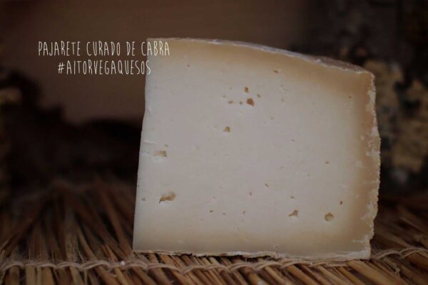 Porción del queso Pajarete Curado de Cabra