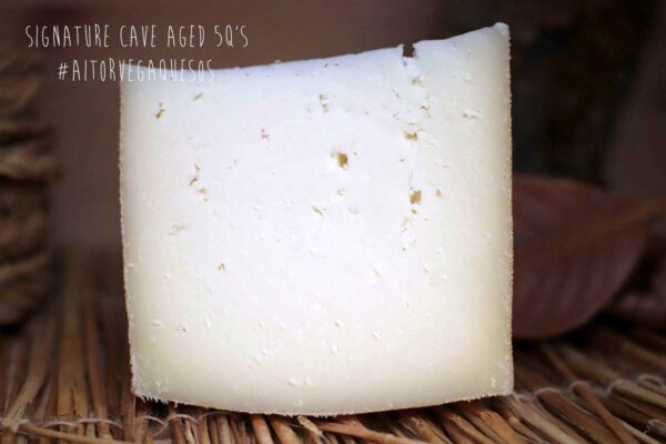 Queso Signature Cave Aged 5Q'S de Leche Cruda