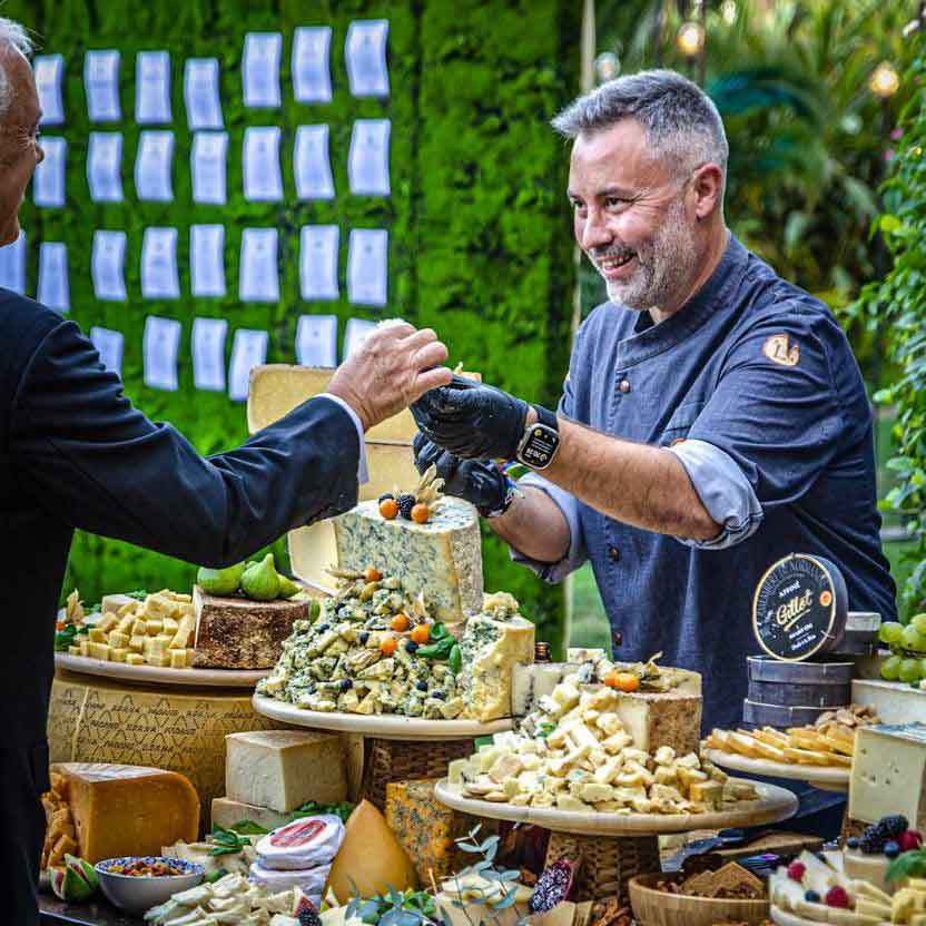 Mesa de Quesos en un Evento Solidario en Marbella