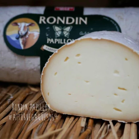 Queso Rondin Papillon francés de oveja, pieza entera cilíndrica con corteza enmohecida